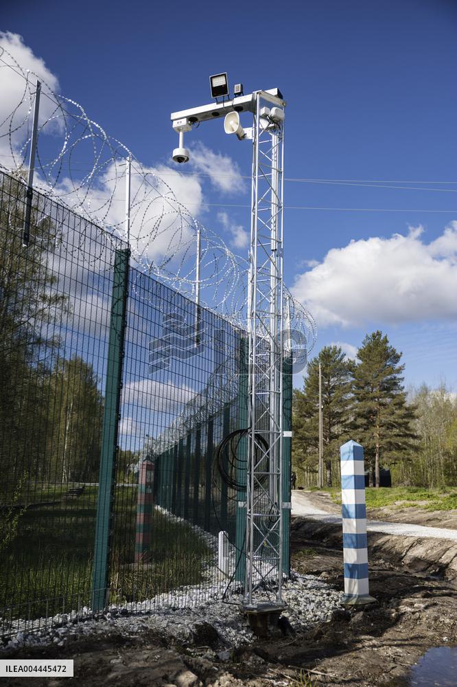 FINLAND - RUSSIA - BORDER - FENCE
