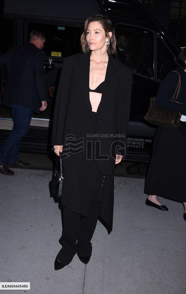 Elizabeth Banks, Jessica Biel and Gloria Reuben Arrive at Premiere - NYC