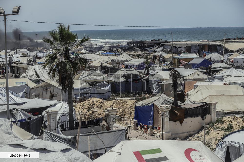 Gaza Seaport Becomes Displacement Shelter - Palestine