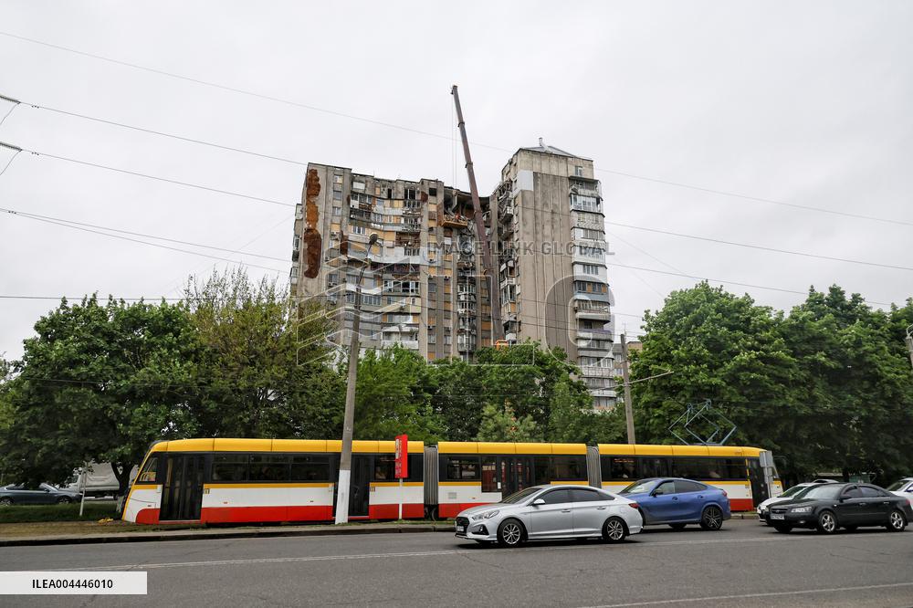 Emergency works at Odesa apartment block damaged by Russian drone attack on May 1
