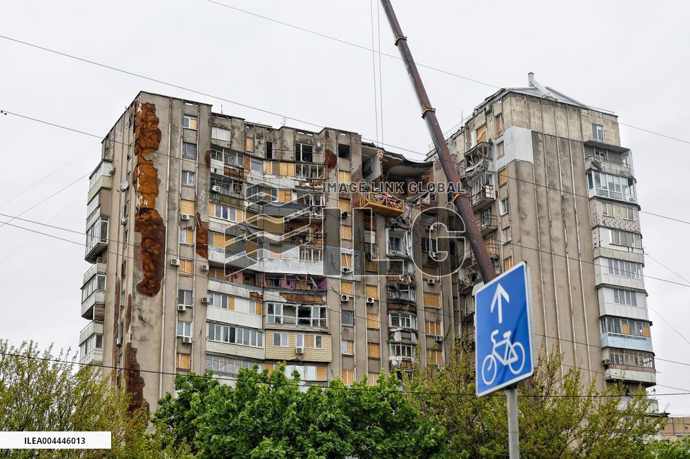 Emergency works at Odesa apartment block damaged by Russian drone attack on May 1