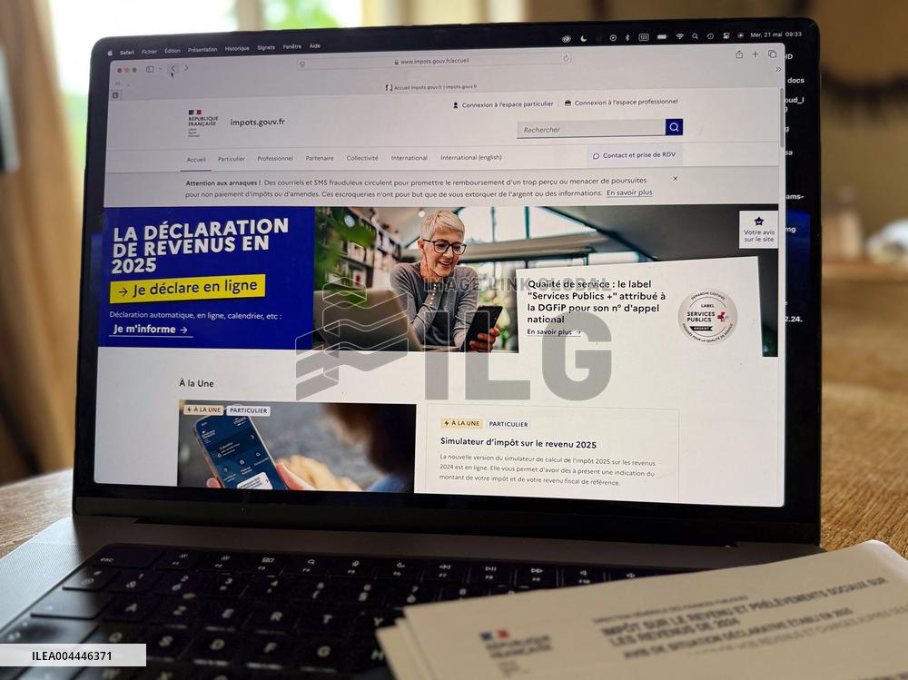 Illustration of Online Tax Declaration - France