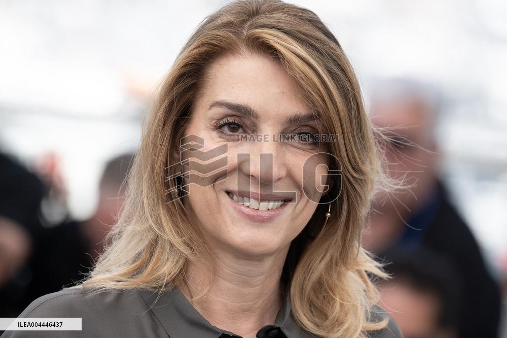Cannes - Fuori photocall DN