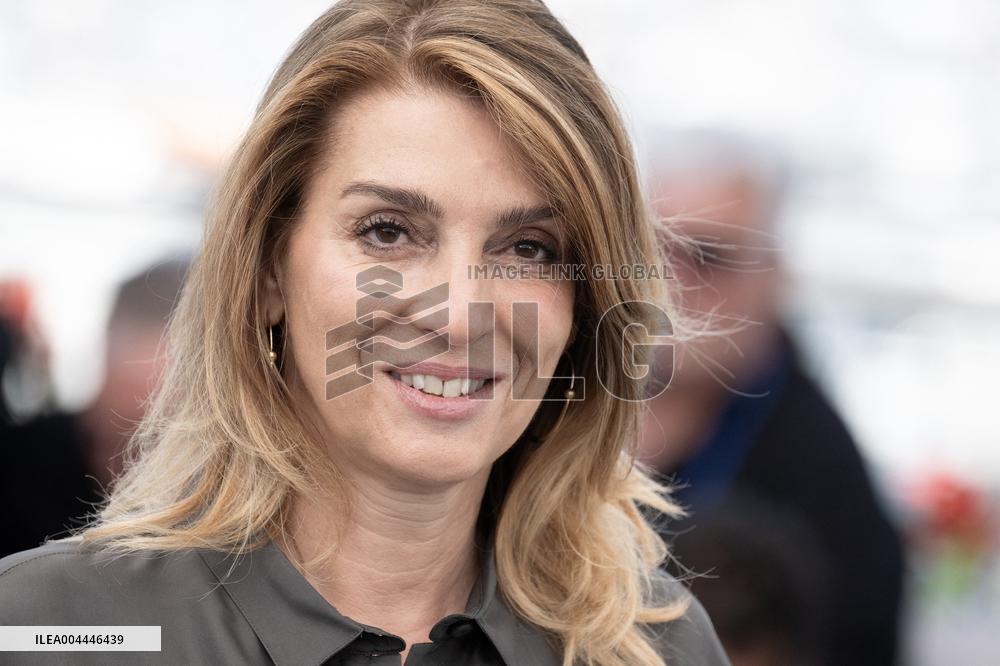 Cannes - Fuori photocall DN