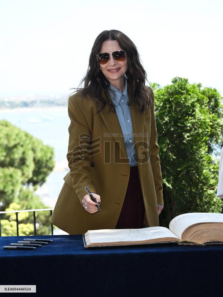 Cannes - Jardins Du Musee Du Suquet Photocall