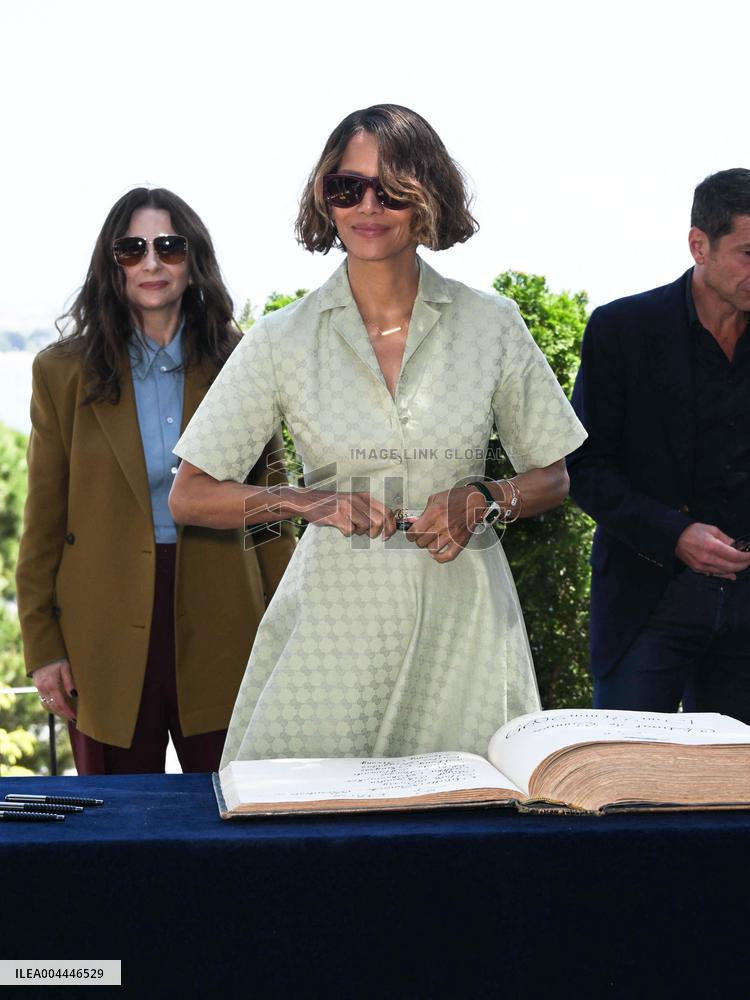 Cannes - Jardins Du Musee Du Suquet Photocall