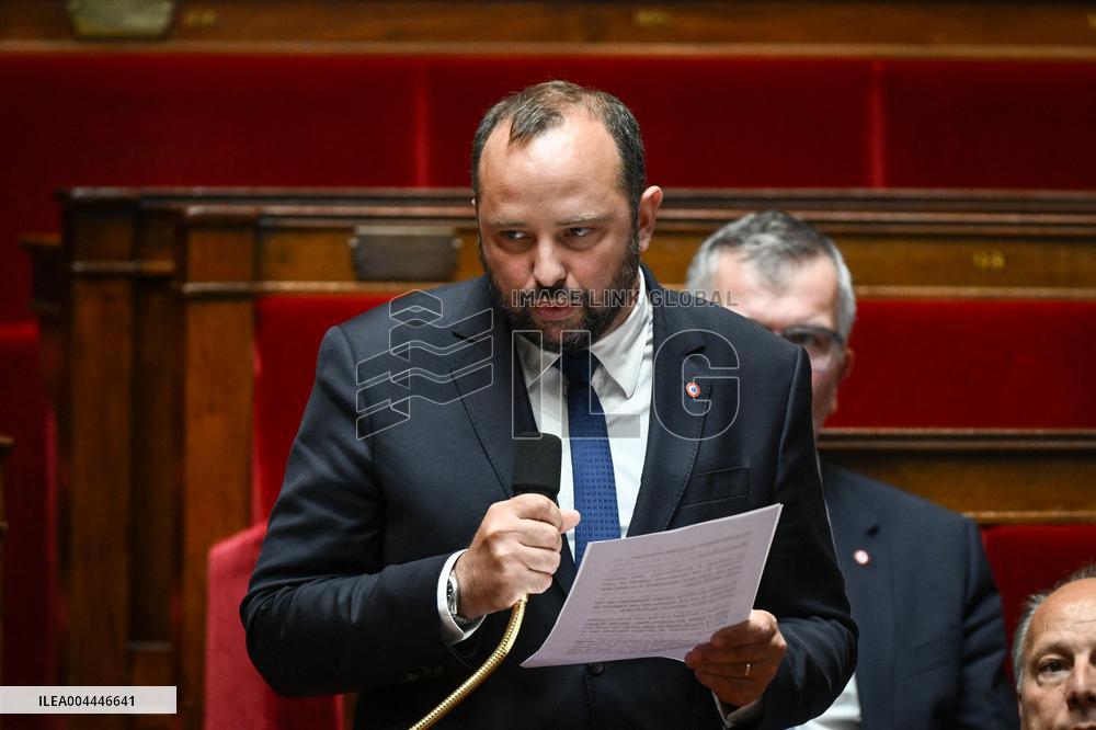Questions to the government at the National Assembly in Paris FA