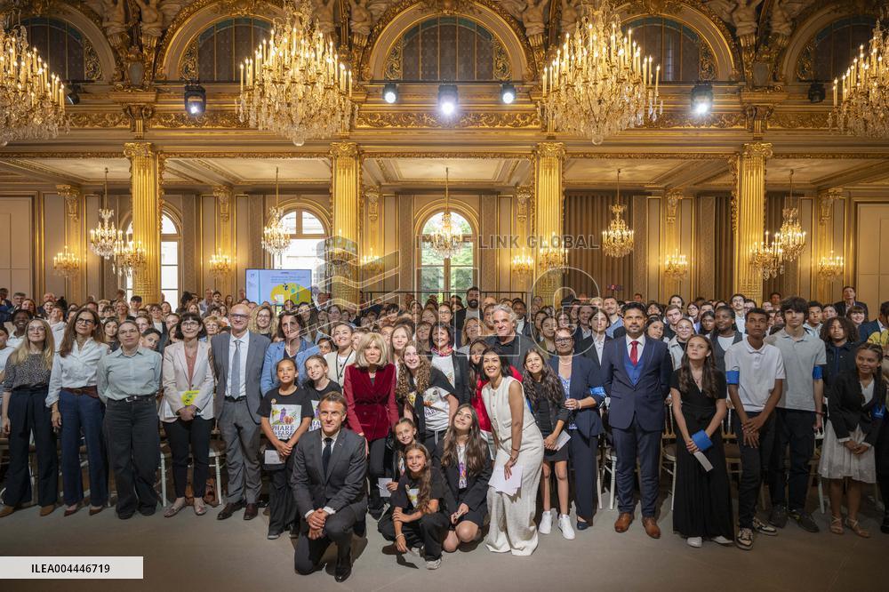 'Non Au Harcelement' Awards Ceremony - Paris