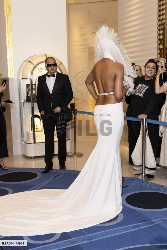 Cannes Didi Stone leaves Hotel Martinez MP