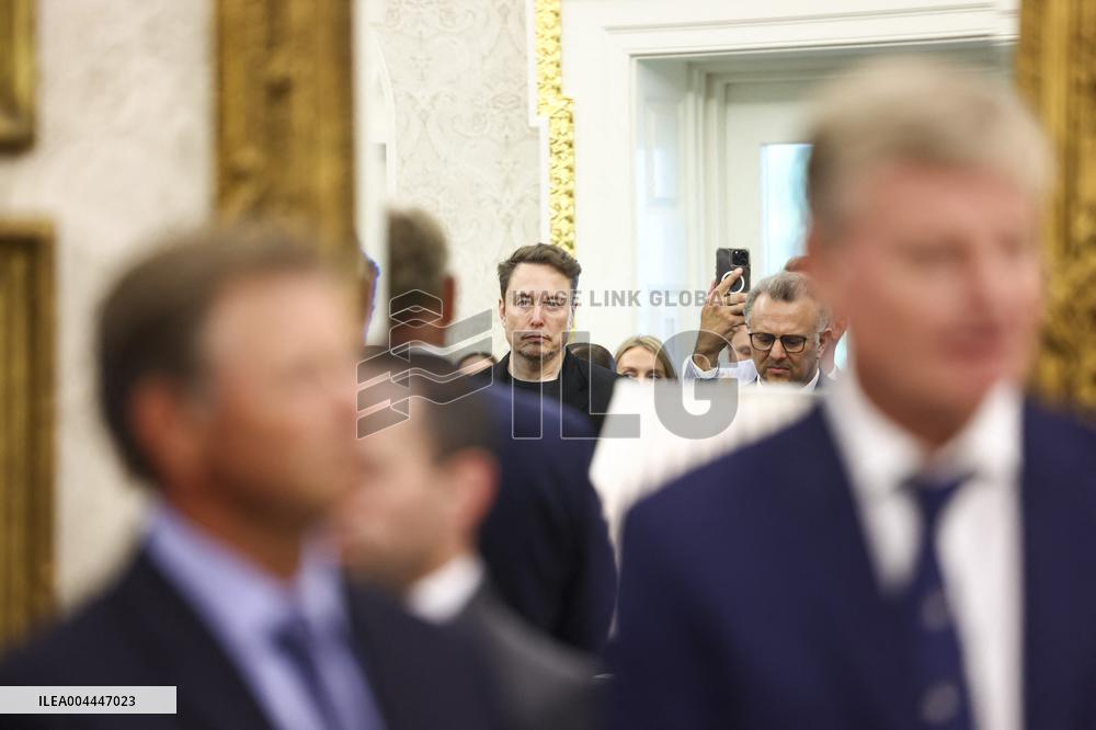 South Africa’s Ramaphosa visits US President Trump at White House