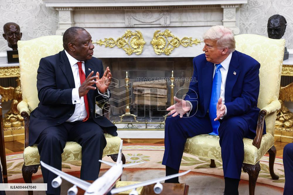 South Africa’s Ramaphosa visits US President Trump at WH