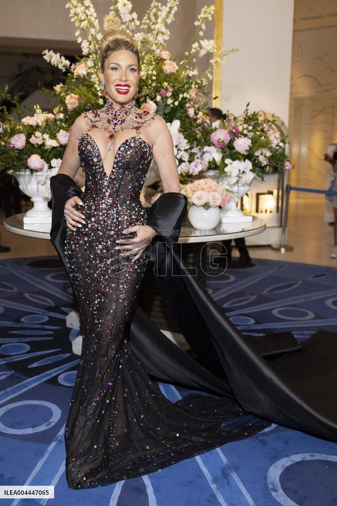 Cannes Hofit Golan leaves Hotel Martinez MP