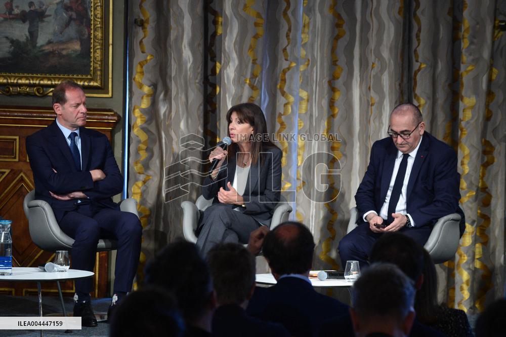Tour de France Press Conference At The Paris City Hall - Paris