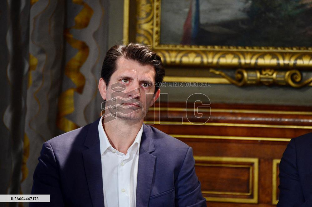 Tour de France Press Conference At The Paris City Hall - Paris