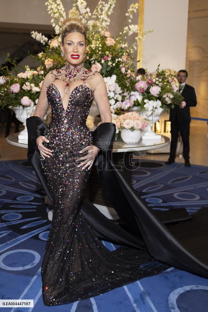 Cannes Hofit Golan leaves Hotel Martinez MP