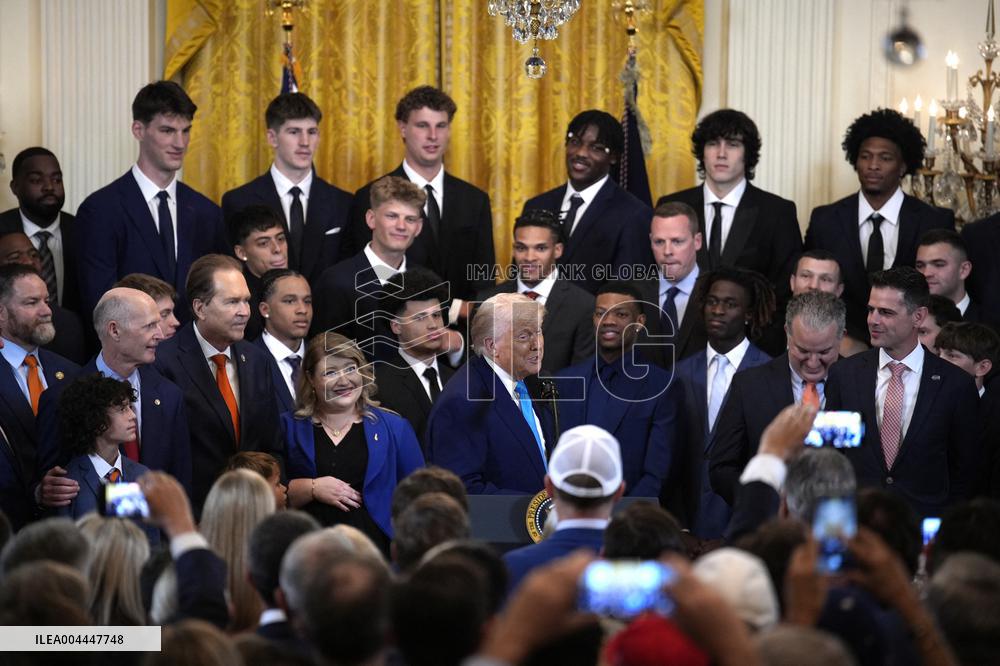 Donald Trump welcomes the University of Florida Gators - Washington