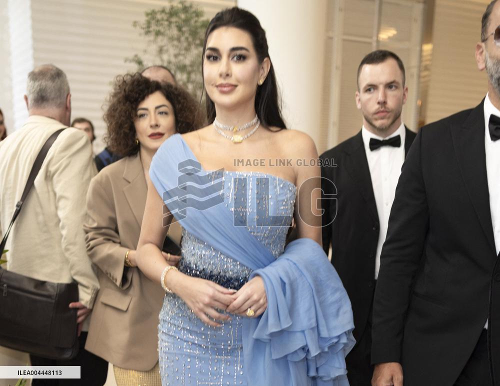 Cannes Yasmine Sabri leaves Hotel Martinez MP