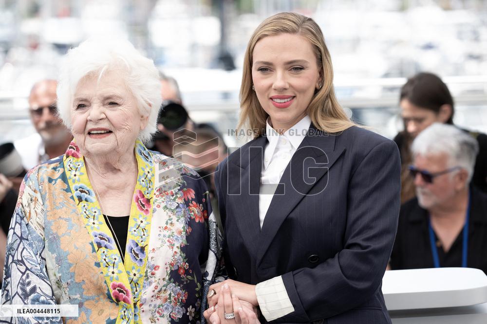 Cannes - Eleanor The Great photocall DN