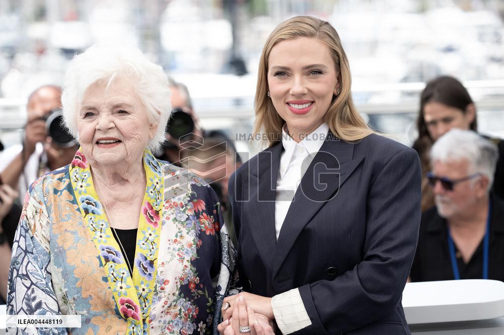 Cannes - Eleanor The Great photocall DN