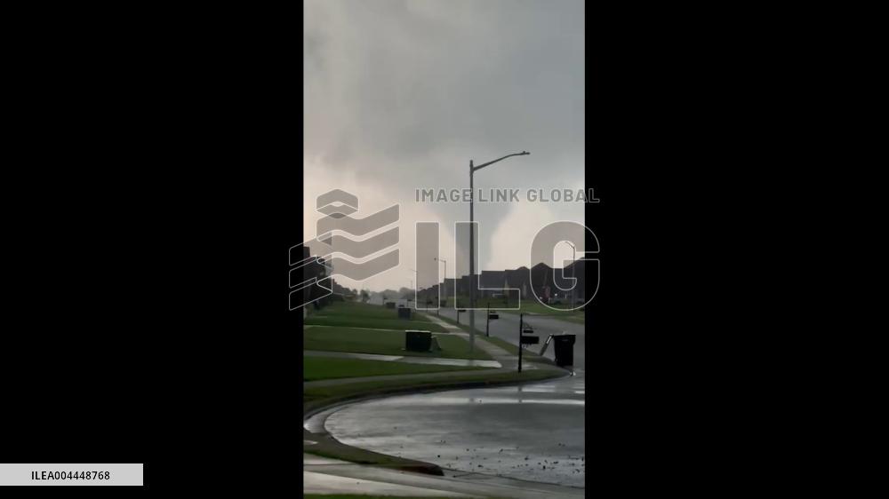 US: Large Tornado Touches Down Near Athens, Alabama