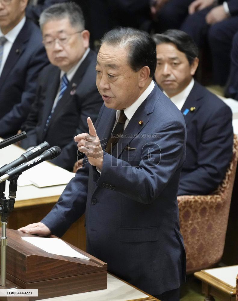 Ishiba-Noda debate at parliament
