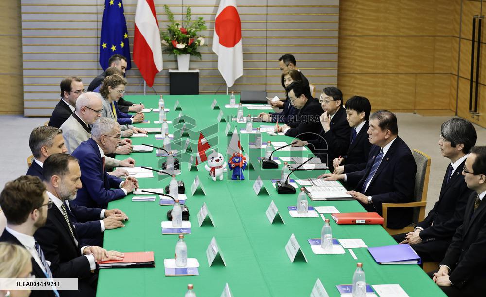 Japan-Austria talks