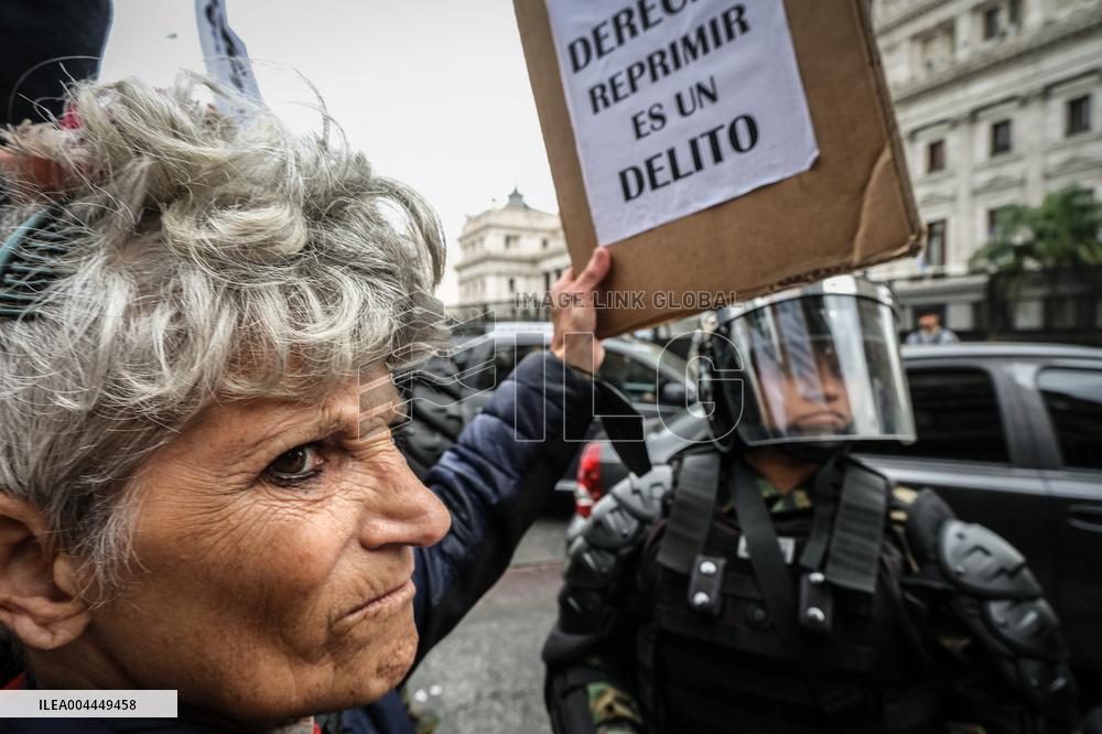 Pensioners Protest Against Milei s Austerity Measures - Buenos Aires