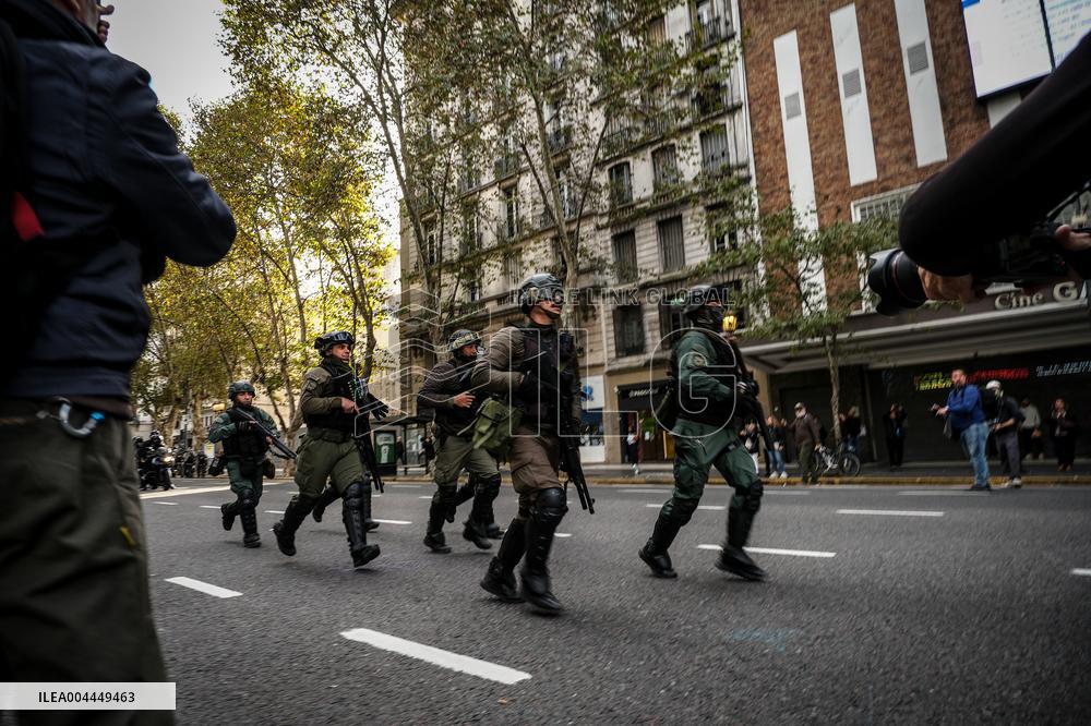 Pensioners Protest Against Milei s Austerity Measures - Buenos Aires