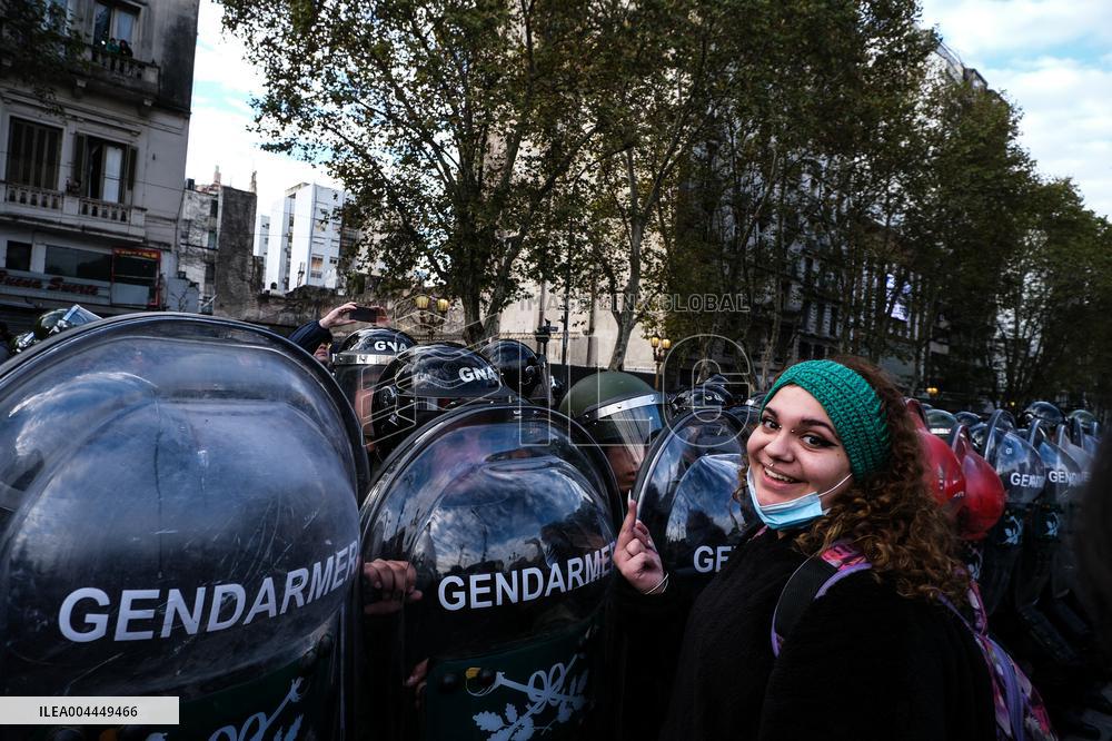 Pensioners Protest Against Milei s Austerity Measures - Buenos Aires