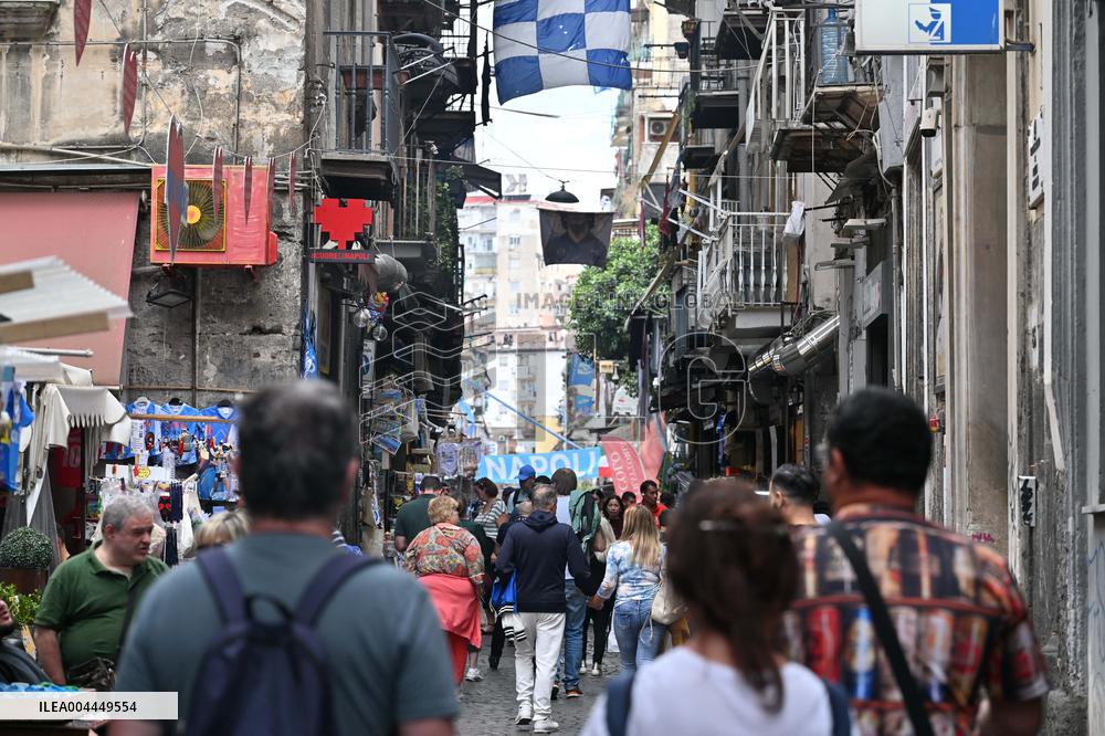 Naples Prepares for Historic 4th Football Championship Victory - Italy