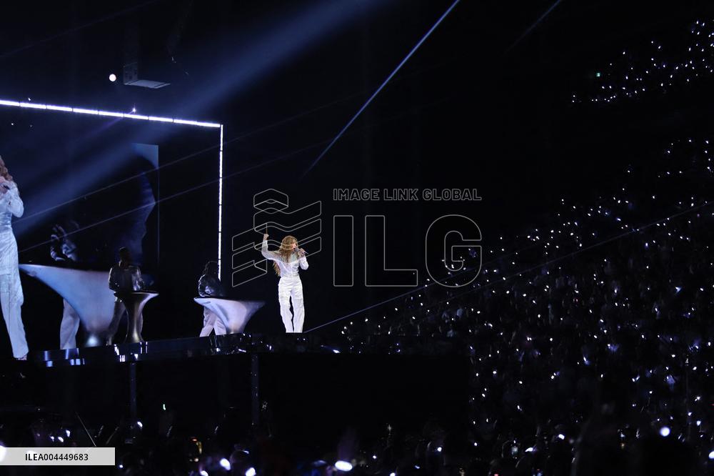 Shakira In Concert - Montreal