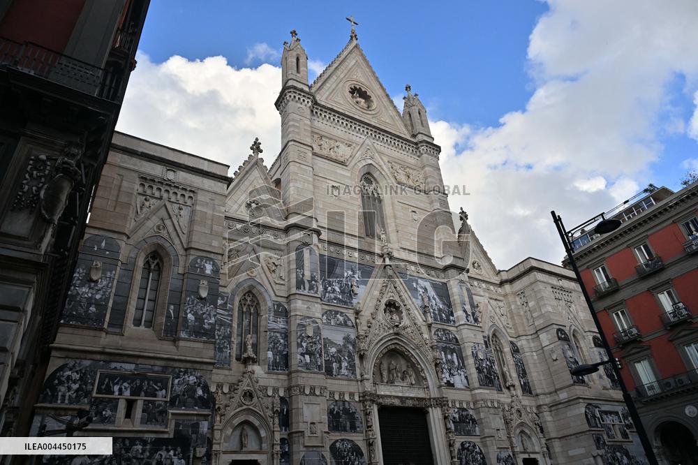 JR Presents Who Are You, Naples? Exhibition in Naples