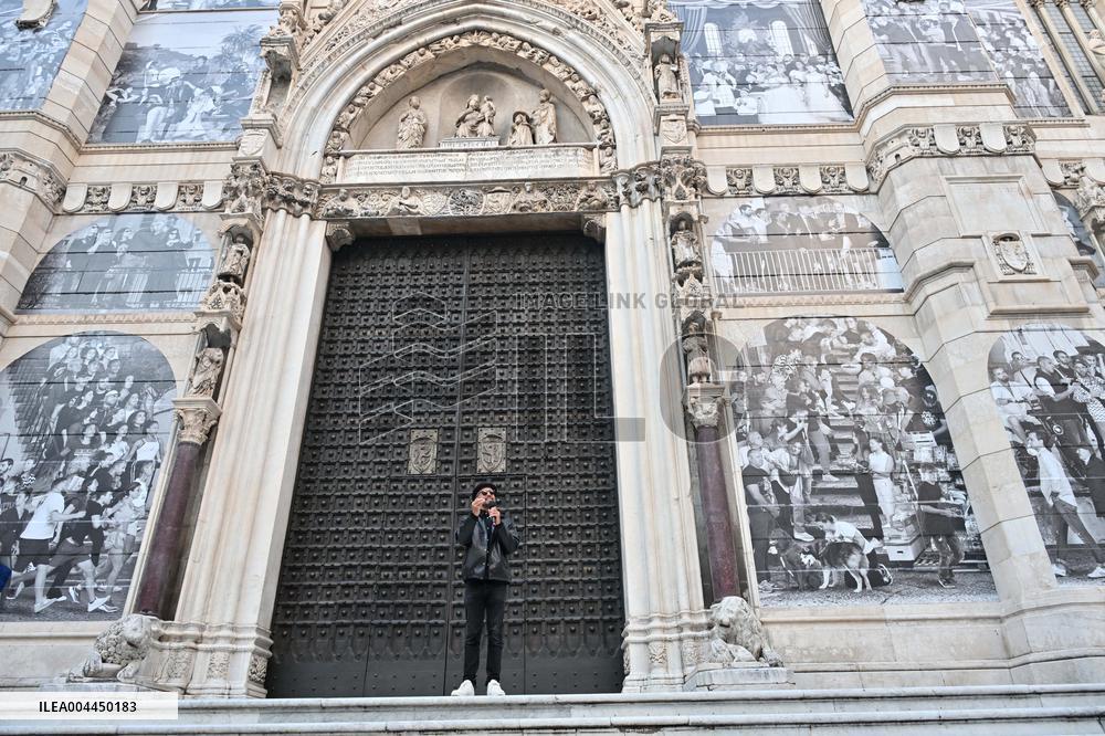 JR Presents Who Are You, Naples? Exhibition in Naples