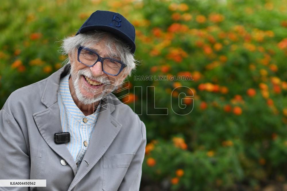 Cannes - L'Homme Qui a Vu L'ours Qui a Vu L'Homme Photocall