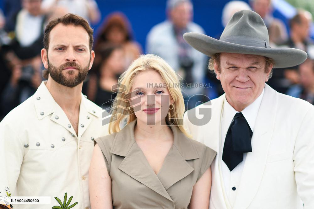 Cannes Heads or Tails Photocall AM