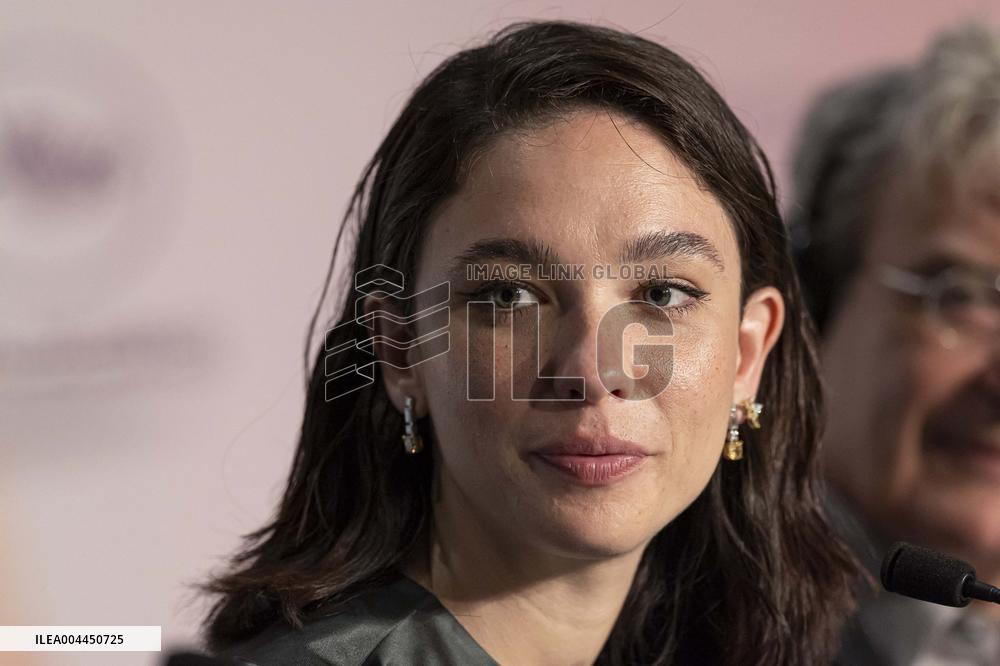 Cannes - Fuori Press Conference