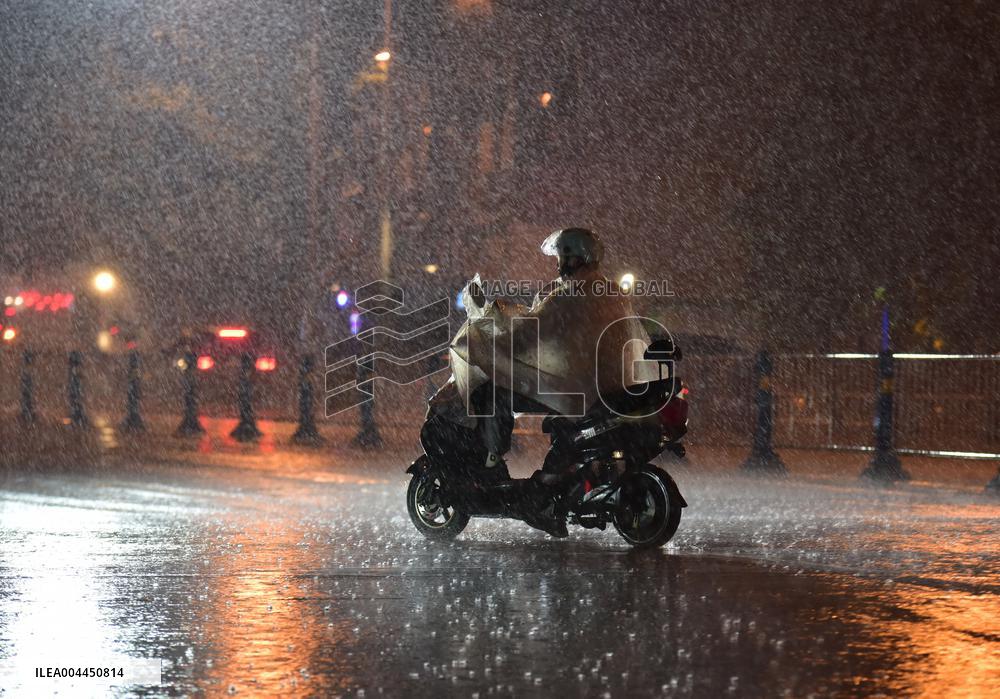 CCTV Issued Rainstorm Yellow Alert