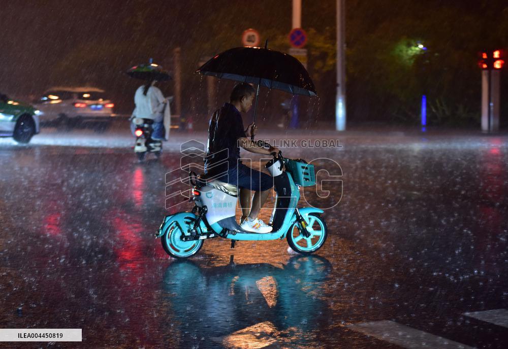 CCTV Issued Rainstorm Yellow Alert