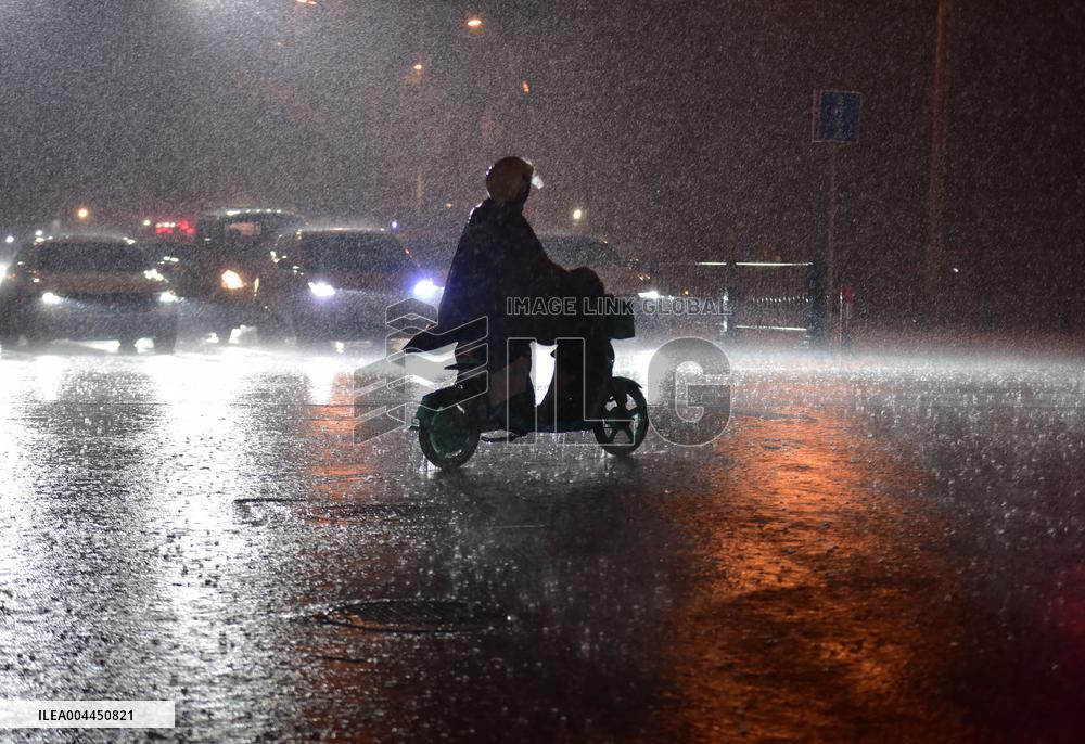 CCTV Issued Rainstorm Yellow Alert