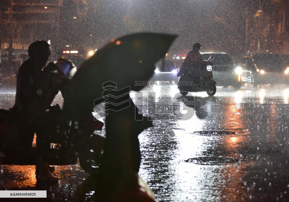 CCTV Issued Rainstorm Yellow Alert