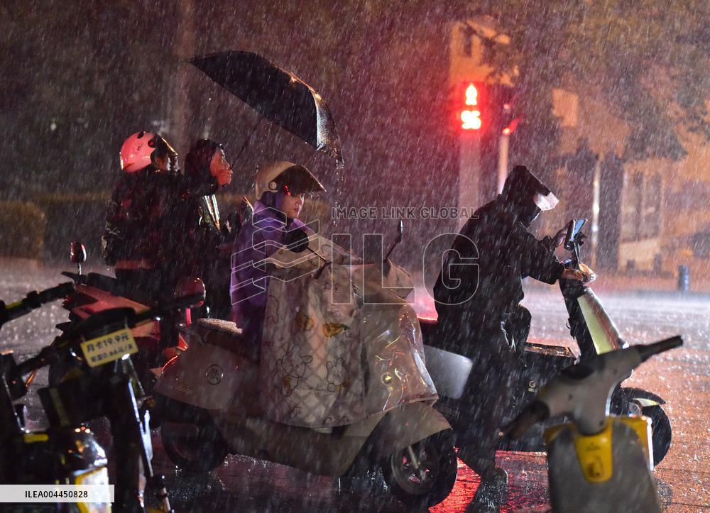 CCTV Issued Rainstorm Yellow Alert