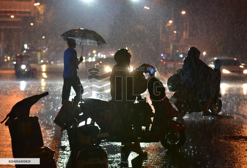 CCTV Issued Rainstorm Yellow Alert