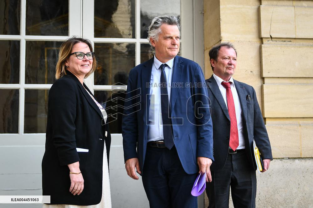 Meetings between PM Francois Bayrou and party leaders in Paris - FA