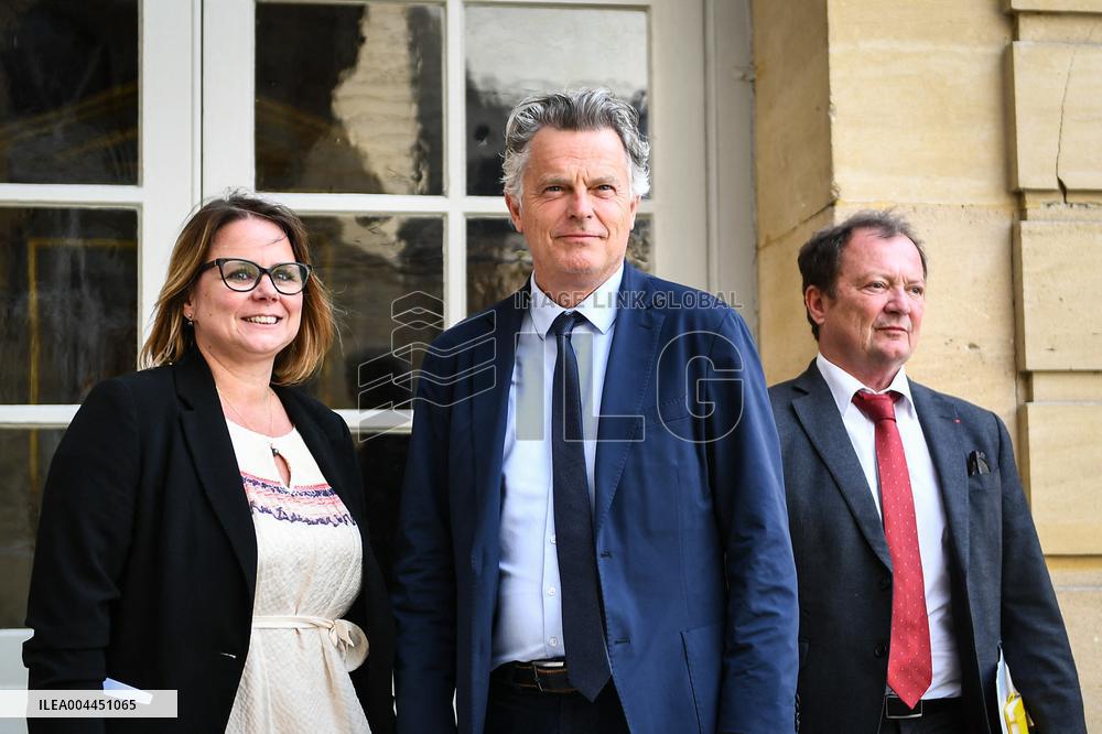 Meetings between PM Francois Bayrou and party leaders in Paris - FA