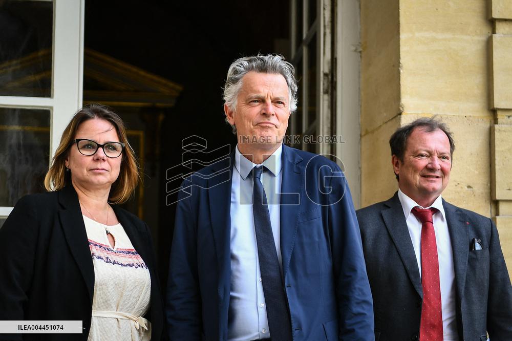 Meetings between PM Francois Bayrou and party leaders in Paris - FA