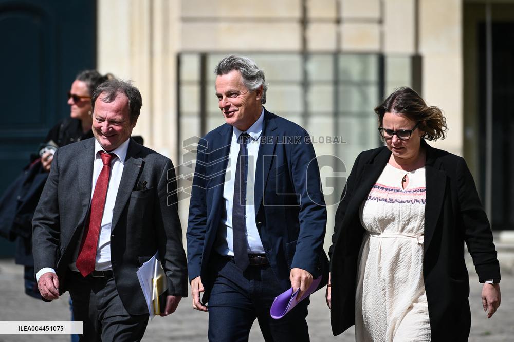 Meetings between PM Francois Bayrou and party leaders in Paris - FA