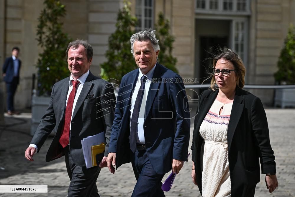 Meetings between PM Francois Bayrou and party leaders in Paris - FA