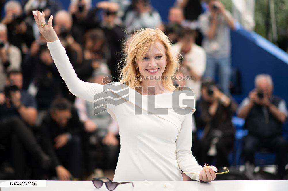 Cannes Caravan Photocall AM