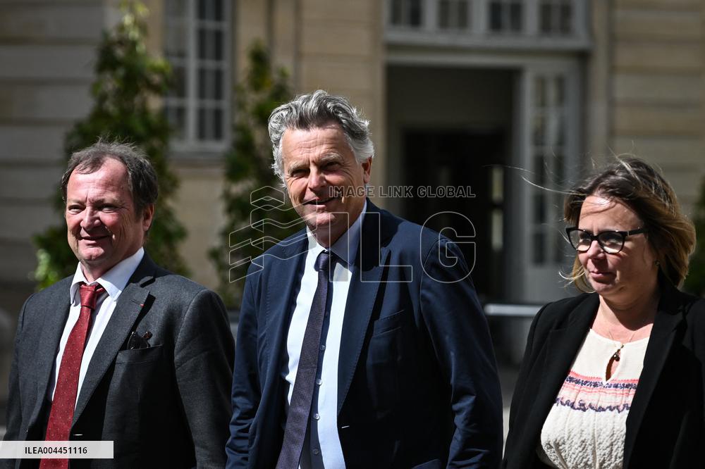 Meetings between PM Francois Bayrou and party leaders in Paris - FA