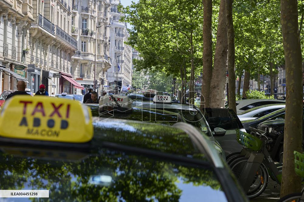 Demonstration By Taxi Drivers - Paris